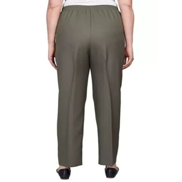 Alfred Dunner Plus Size Chelsea Market Classic Fit Pants Pull on Olive 18WS - Picture 2 of 2